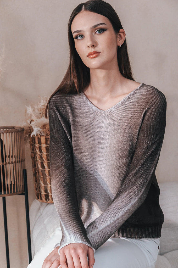 LETO V-Neck Sweater in Tasty Shades Greyhound