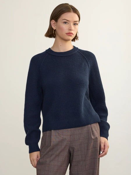 BRITTANY Cashmere Crew Sweater in Navy