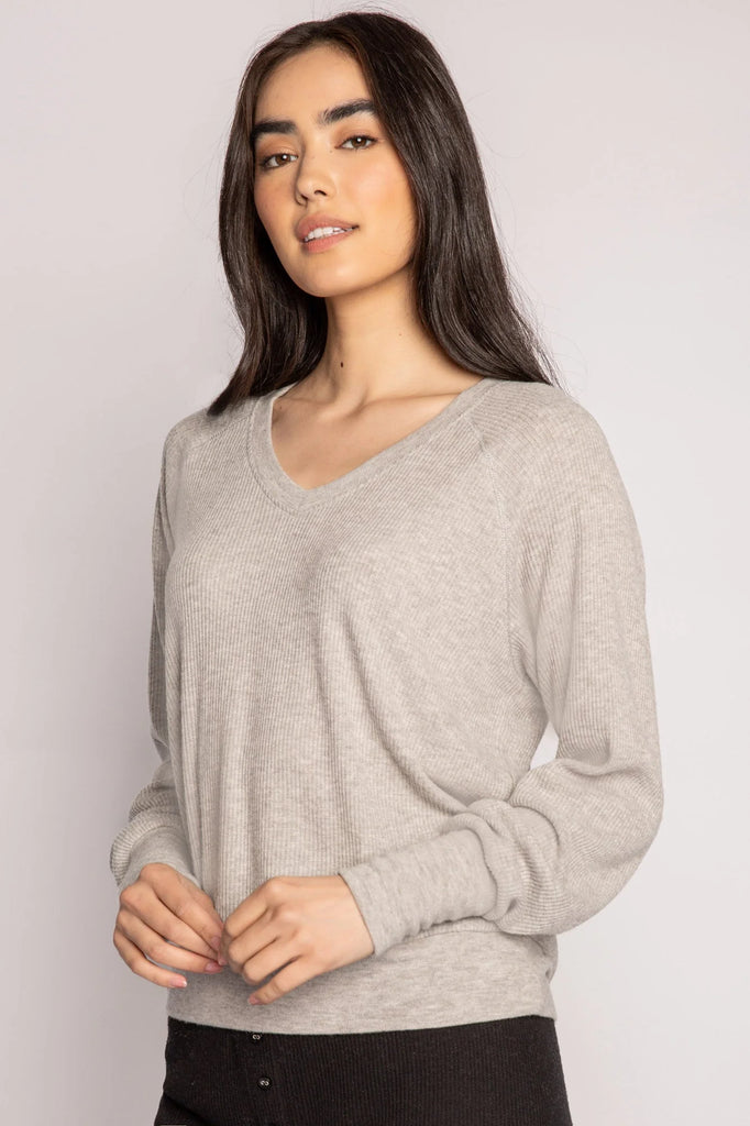 Textured Essentials Long Sleeve Vee in Heather Grey