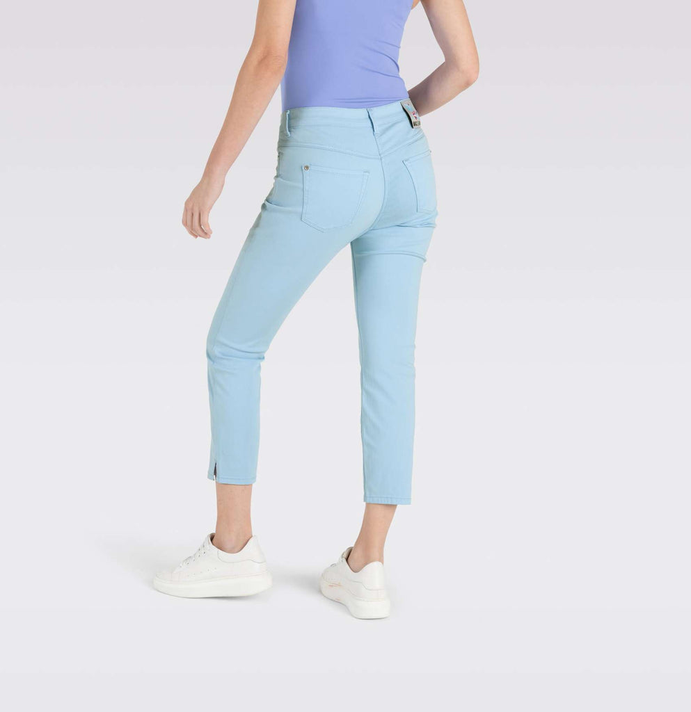 DREAM SUMMER Slim Crop Jeans in Dusk Blue