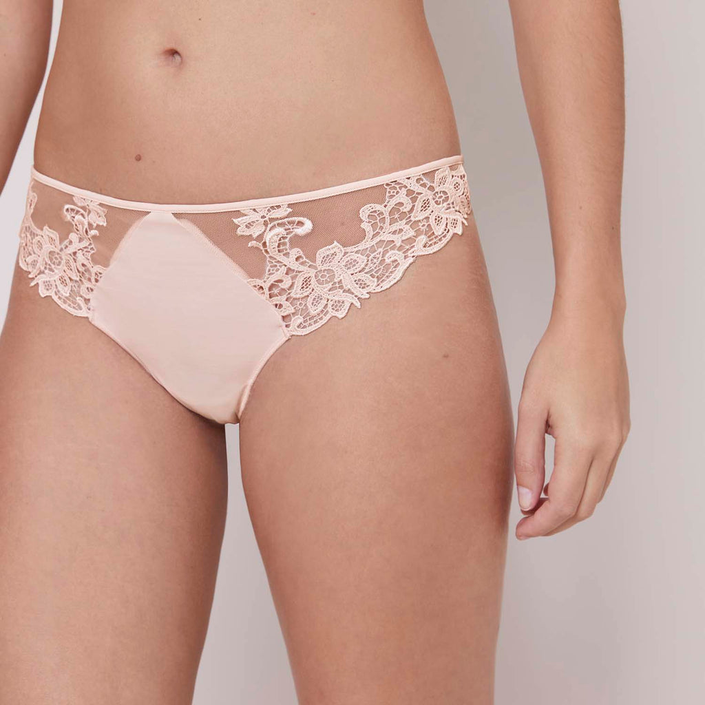 SAGA Thong in Blush