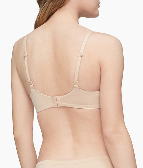 FORM Lined Wireless Bra in Bare