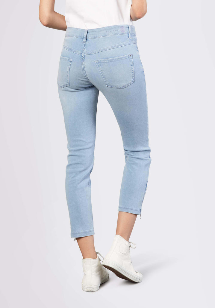 DREAM CHIC Jeans in Summer Blue Wash