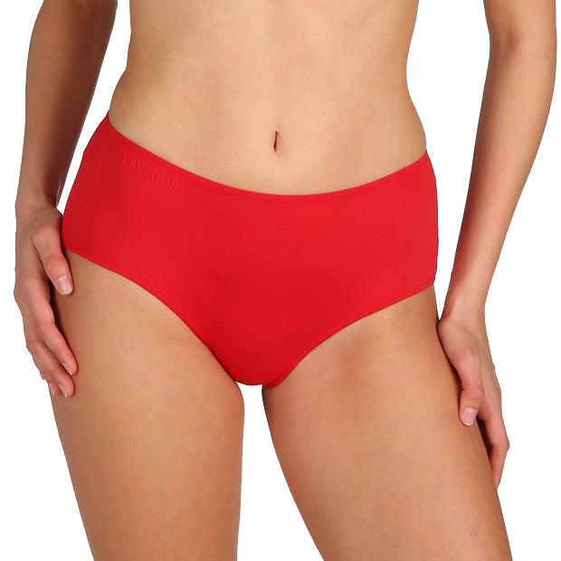 TOM Shorts in Scarlet