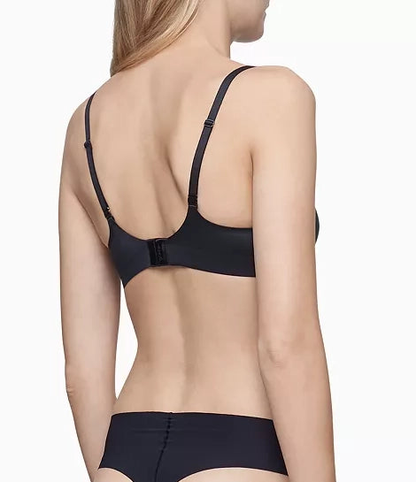 LIQUID TOUCH Lined Wireless Bra in Black