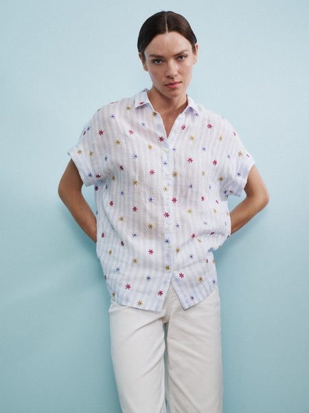 DOLLY Embroidered Linen Short Sleeve Top in Blue/White