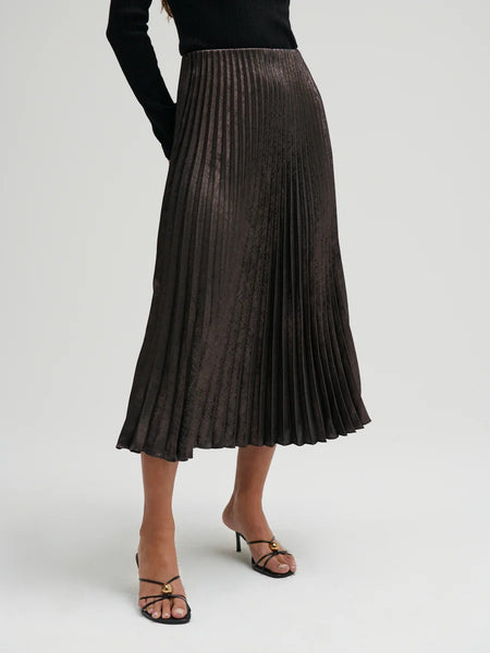 Metallic Pleated Skirt in Black/Gold