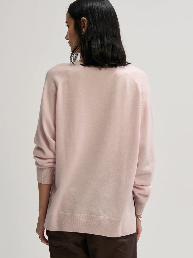 BOYFRIEND Cashmere V-Neck in Porcelain