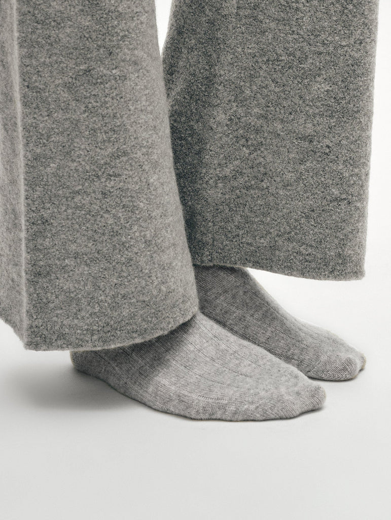 Cashmere Ribbed Socks in Grey Heather