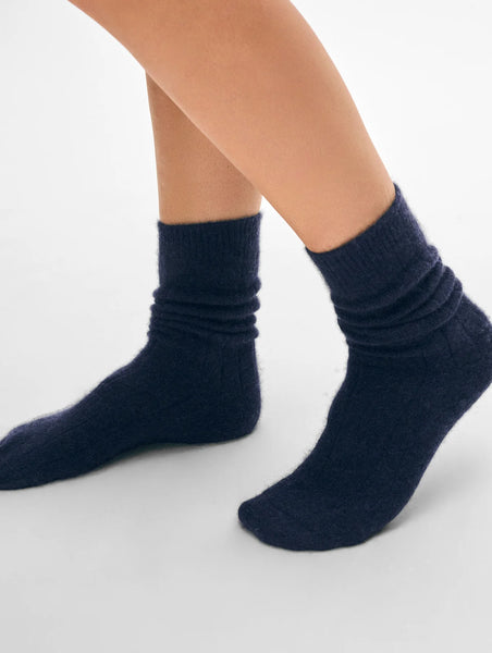 Cashmere Ribbed Socks in Deep Navy