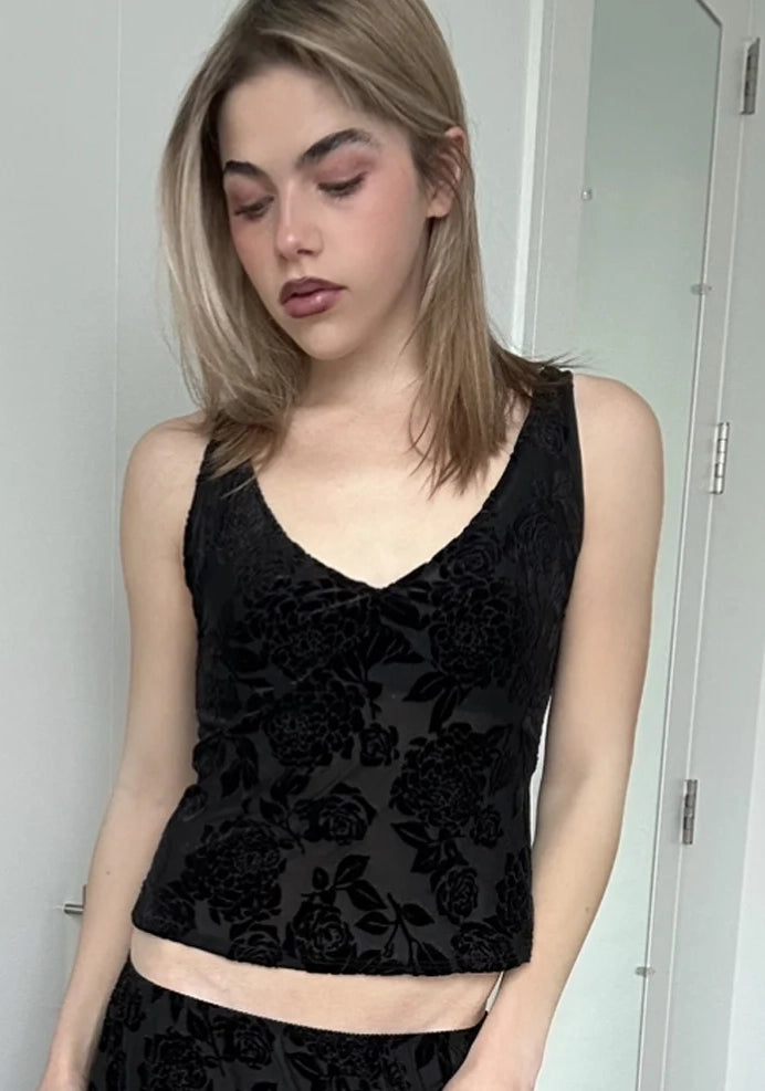 BED OF ROSES Tank in Khol