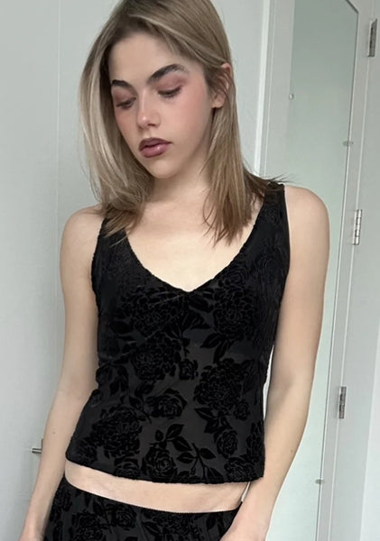 BED OF ROSES Tank in Khol