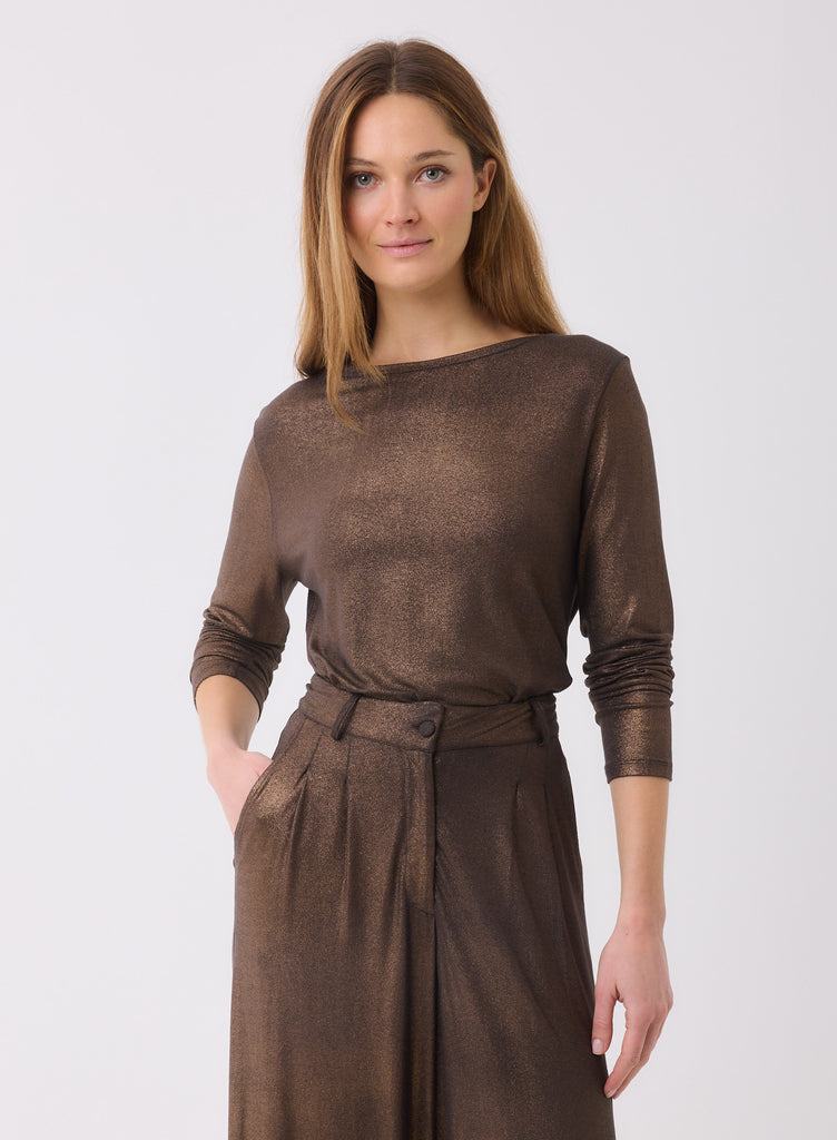 Soft Touch Metallic L/S Boatneck in Chocolate