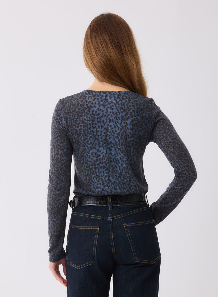 Cashmere/Cotton Leopard L/S Crew in Blue Sapphire