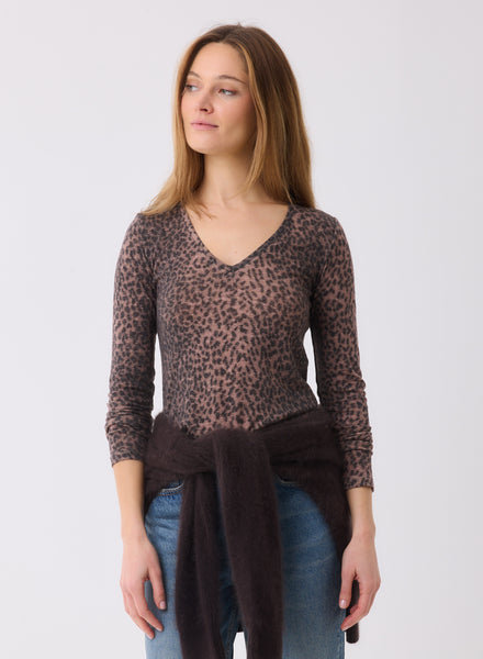 Cashmere/Cotton Leopard L/S V-Neck in Rosewood