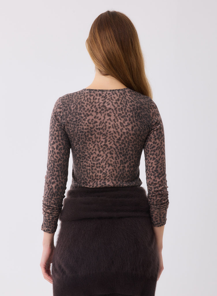 Cashmere/Cotton Leopard L/S V-Neck in Rosewood