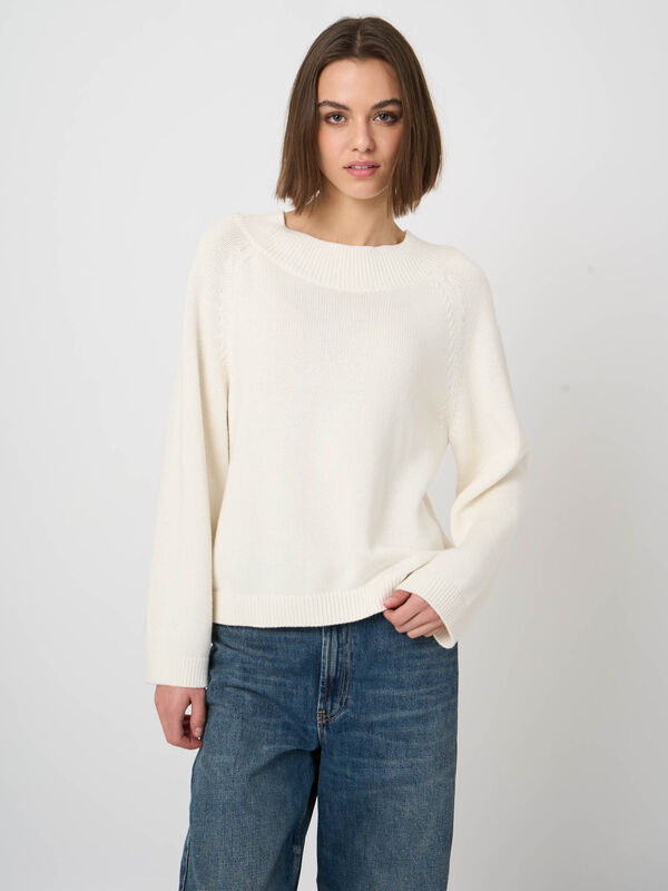 Cotton/Cashmere Crop Boatneck in Cream