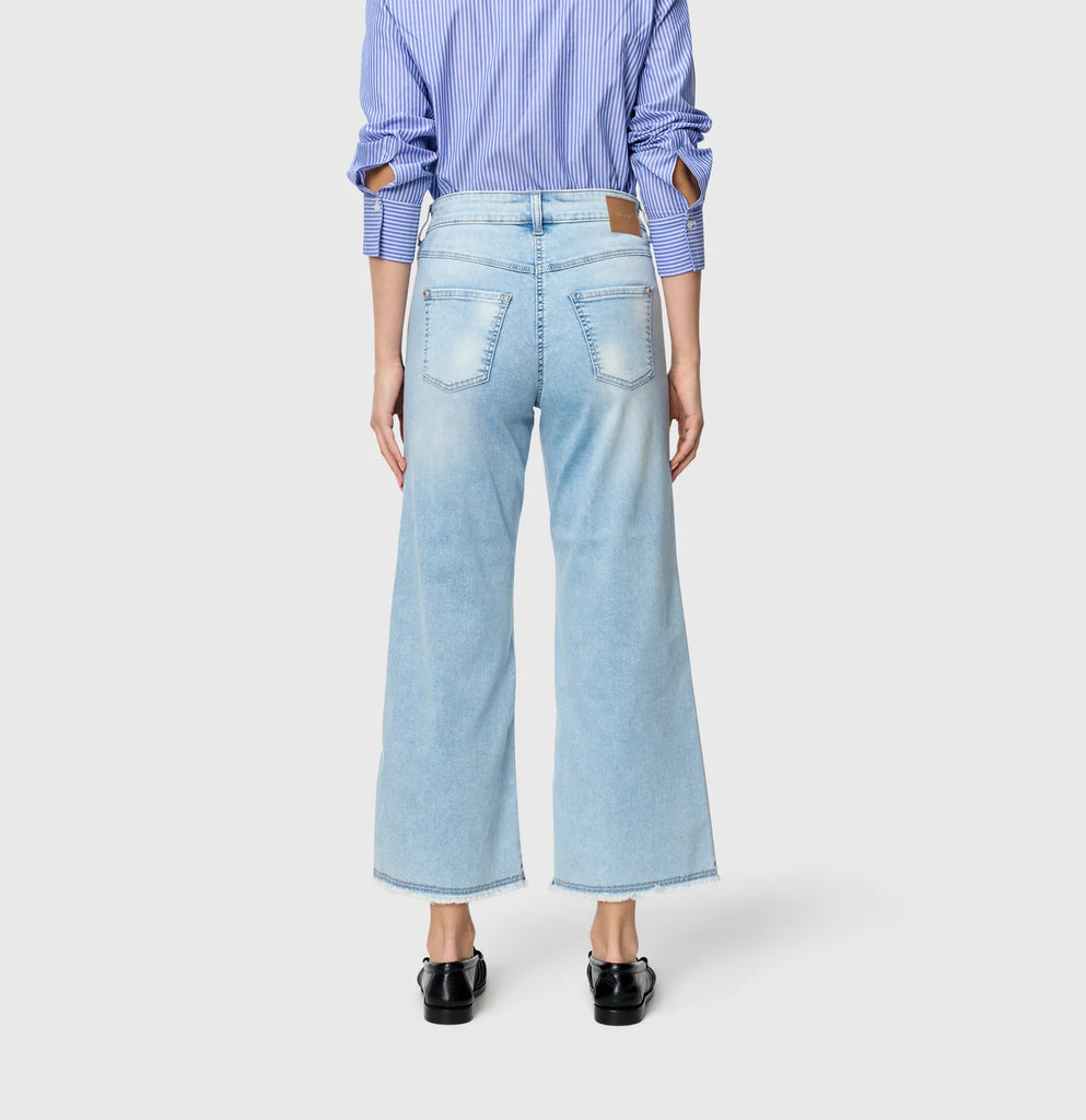 DREAM WIDE Cropped Jeans in Light Azure Blue