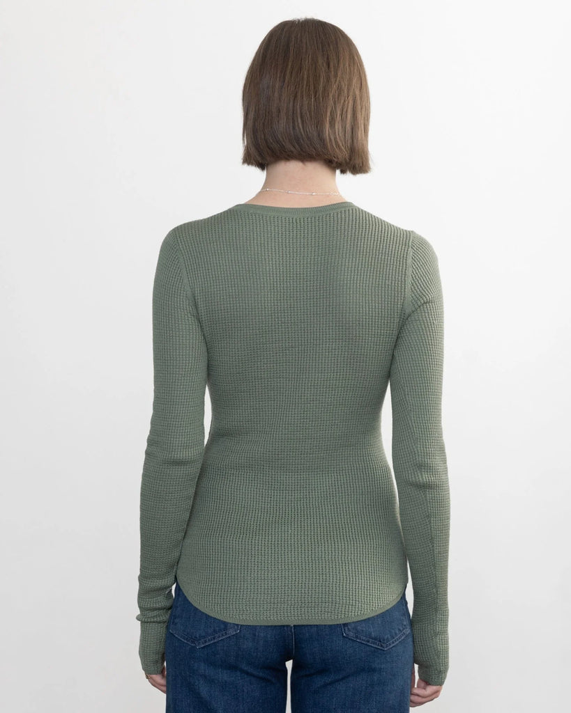 SHIRTTAIL Waffle Vee in Sage