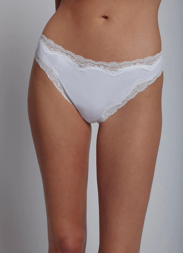 GENNY Thong with Lace in White