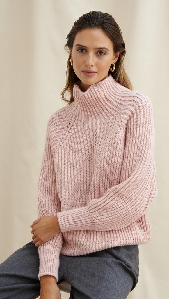 SELMA Turtleneck Sweater in Rose