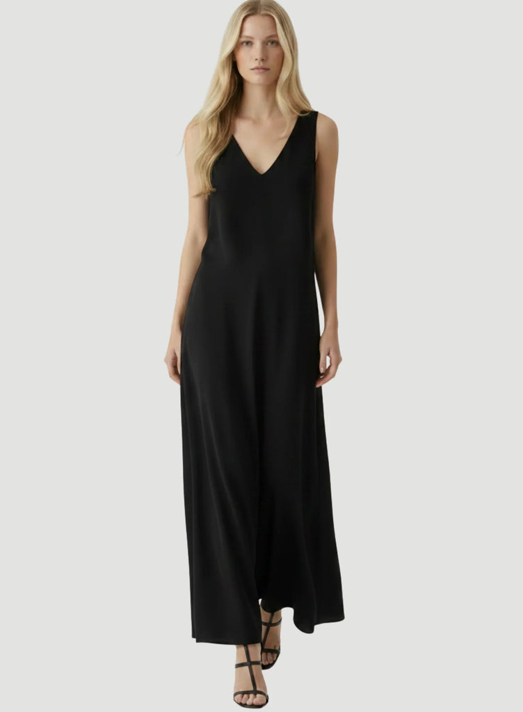 Supima Cotton V-Neck Dress in Noir