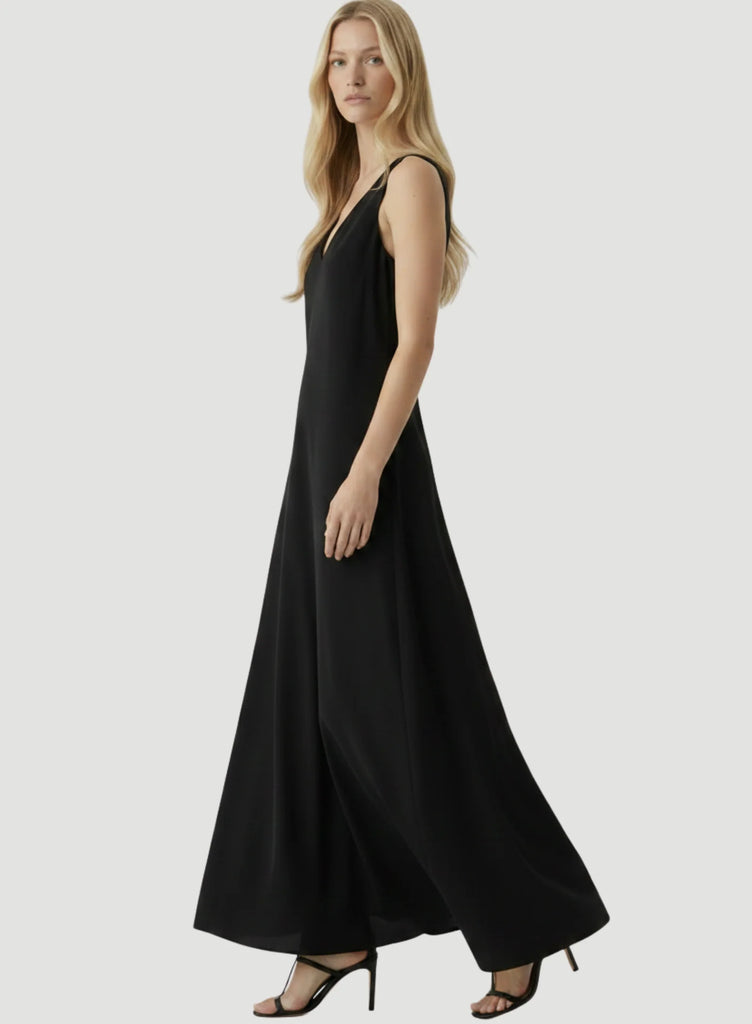 Supima Cotton V-Neck Dress in Noir