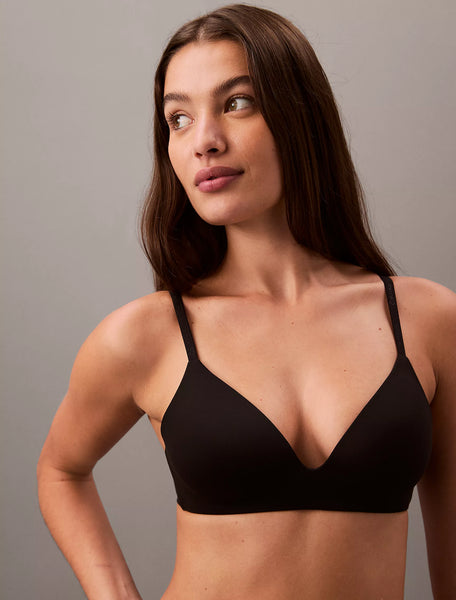 PERFECTLY FIT Wireless Convertible Bra in Black
