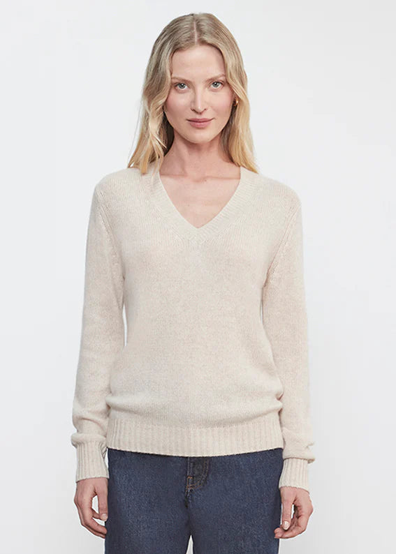 Cashmere V-Neck Sweater in Alabaster