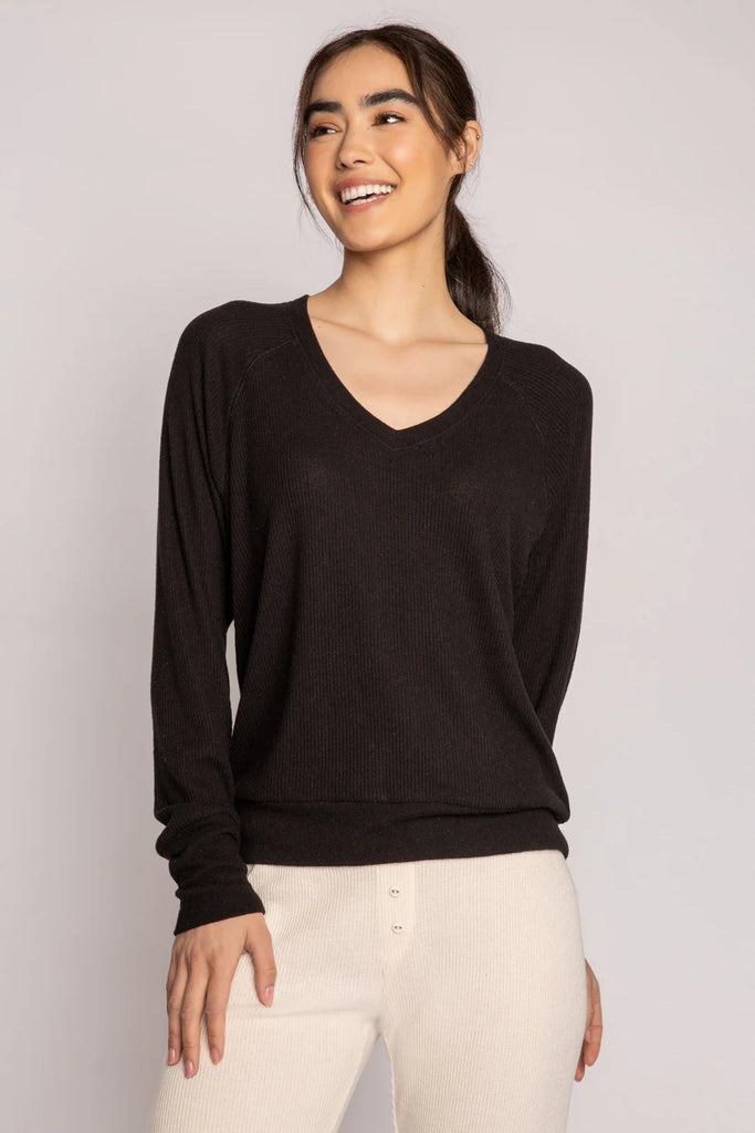 Textured Essentials Long Sleeve Vee in Black