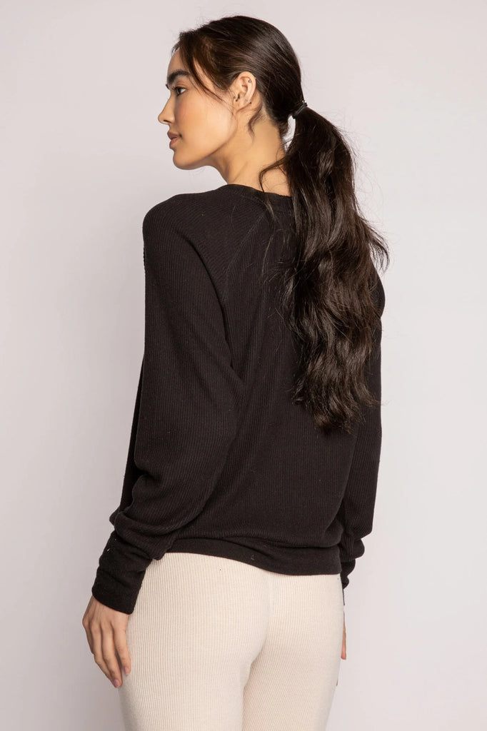 Textured Essentials Long Sleeve Vee in Black