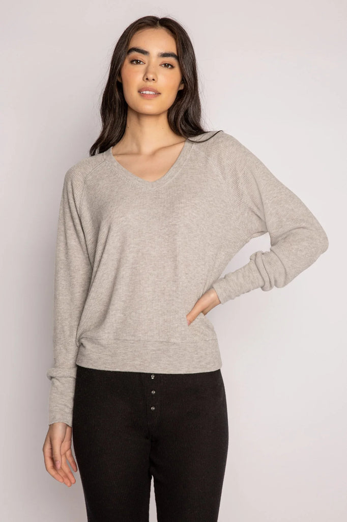 Textured Essentials Long Sleeve Vee in Heather Grey