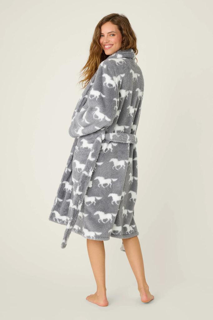 GET COZY Robe in Grey Horses