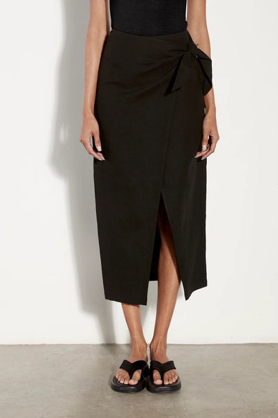 Linen Wrap Skirt in Black