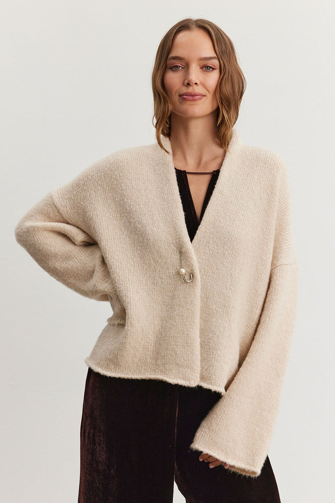 CHANSON Wool Open Cardigan with Pearl Pin in Beige