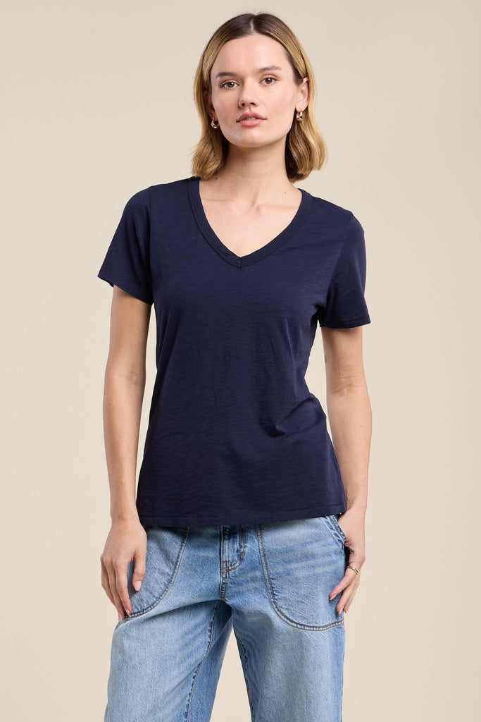 BRIELLA Short Sleeve V-Neck Tee in Navy
