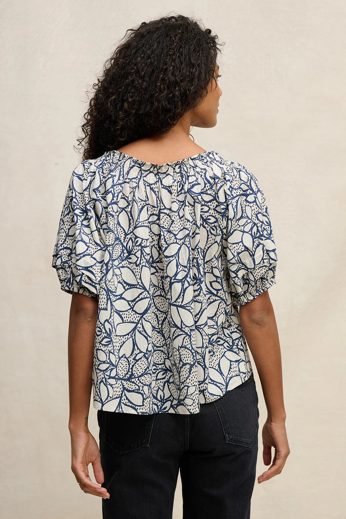 THERA Peasant Blouse in Dove