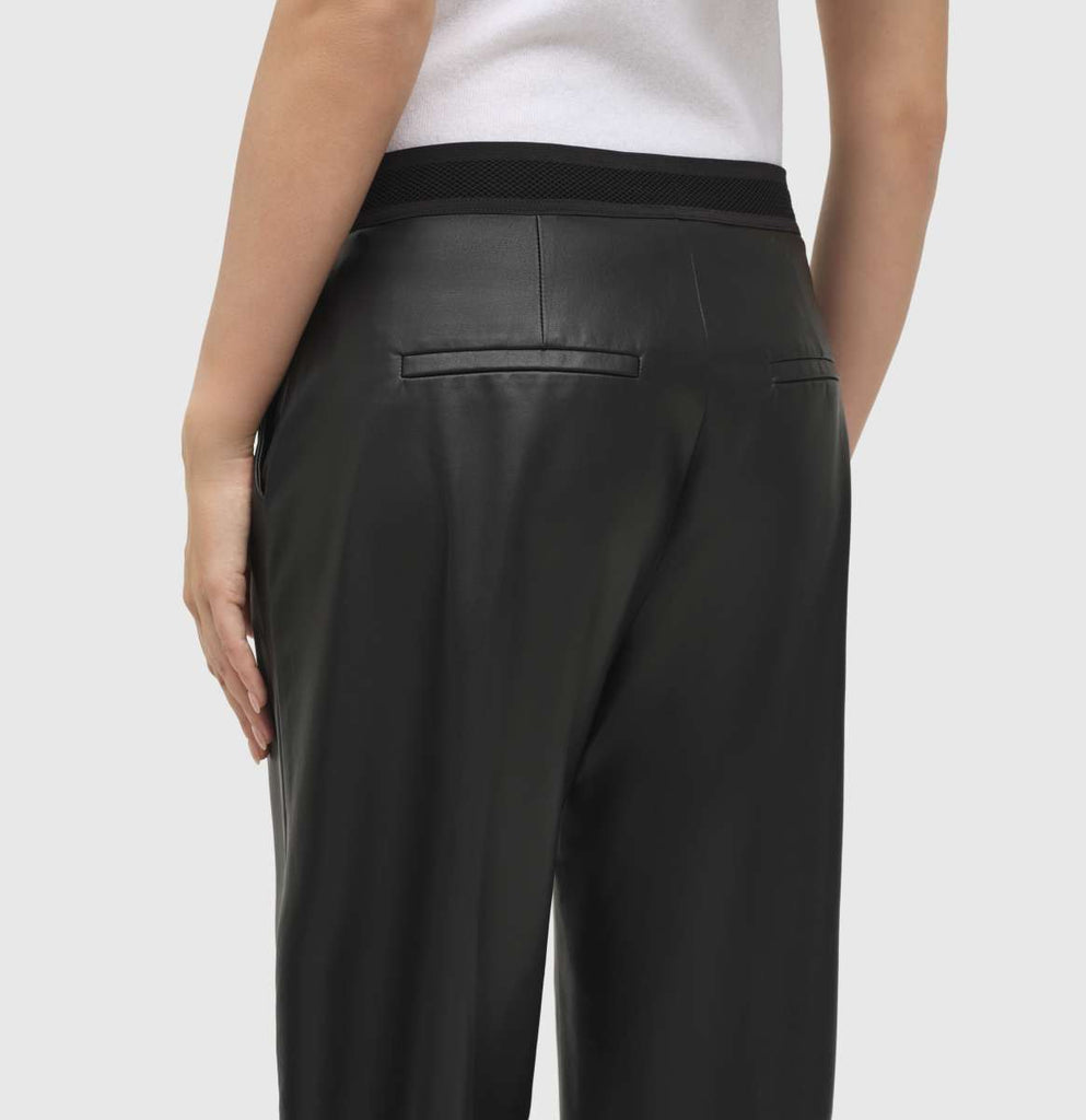 CHIARA Vegan Leather Cropped Pants in Black