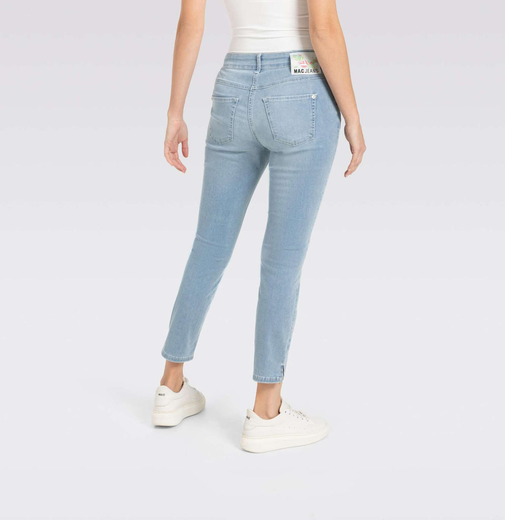 DREAM SUMMER Pearl Slim Crop Jeans in Exotic Mid Blue