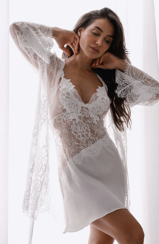 MARRY ME Lace Wrap Robe in Ivory