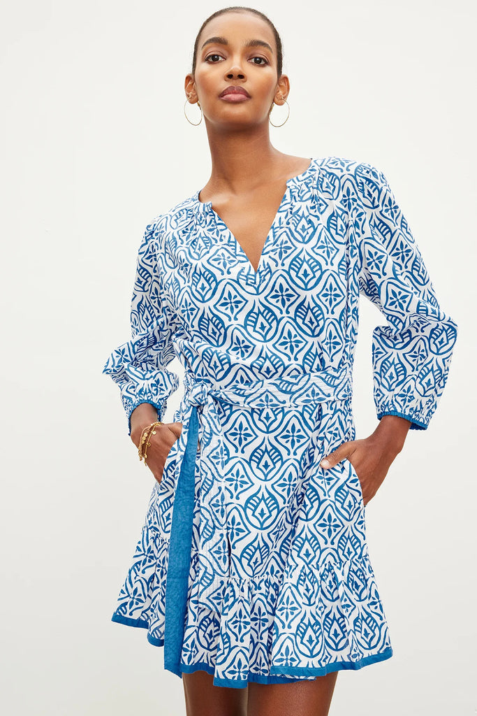 KENLEY Printed Long Sleeve Dress in Blue