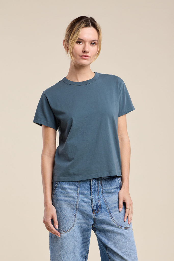 LEIGH Boxy Crew Neck Tee in Coal Dust