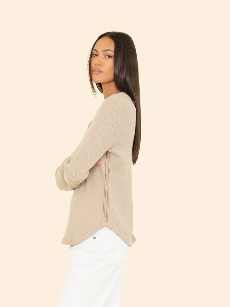 THEO Long Sleeve Waffle Tee in Pebble Stone