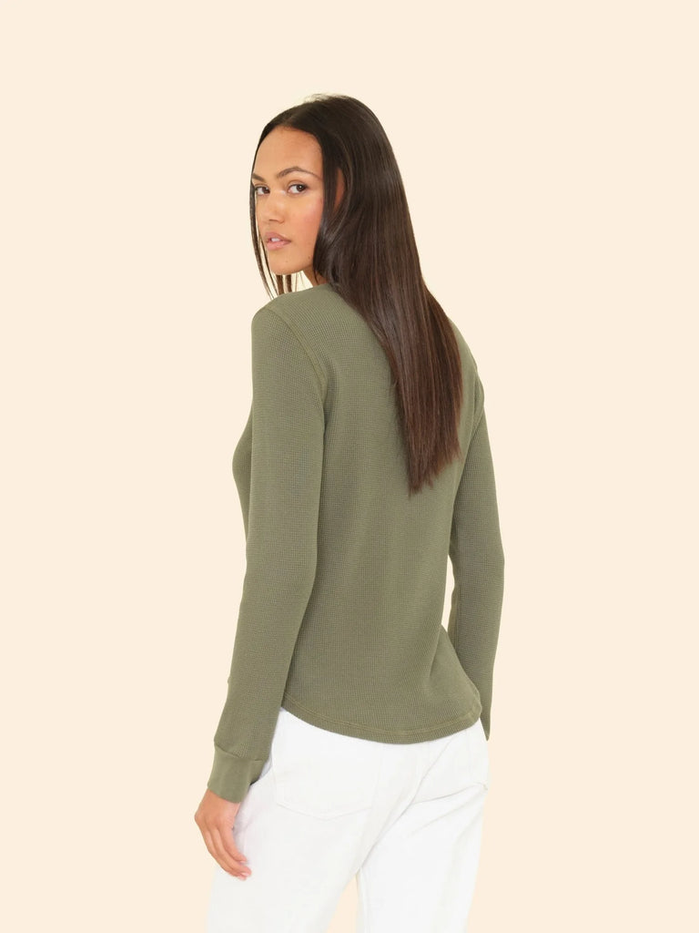 THEO Long Sleeve Waffle Tee in Washed Army