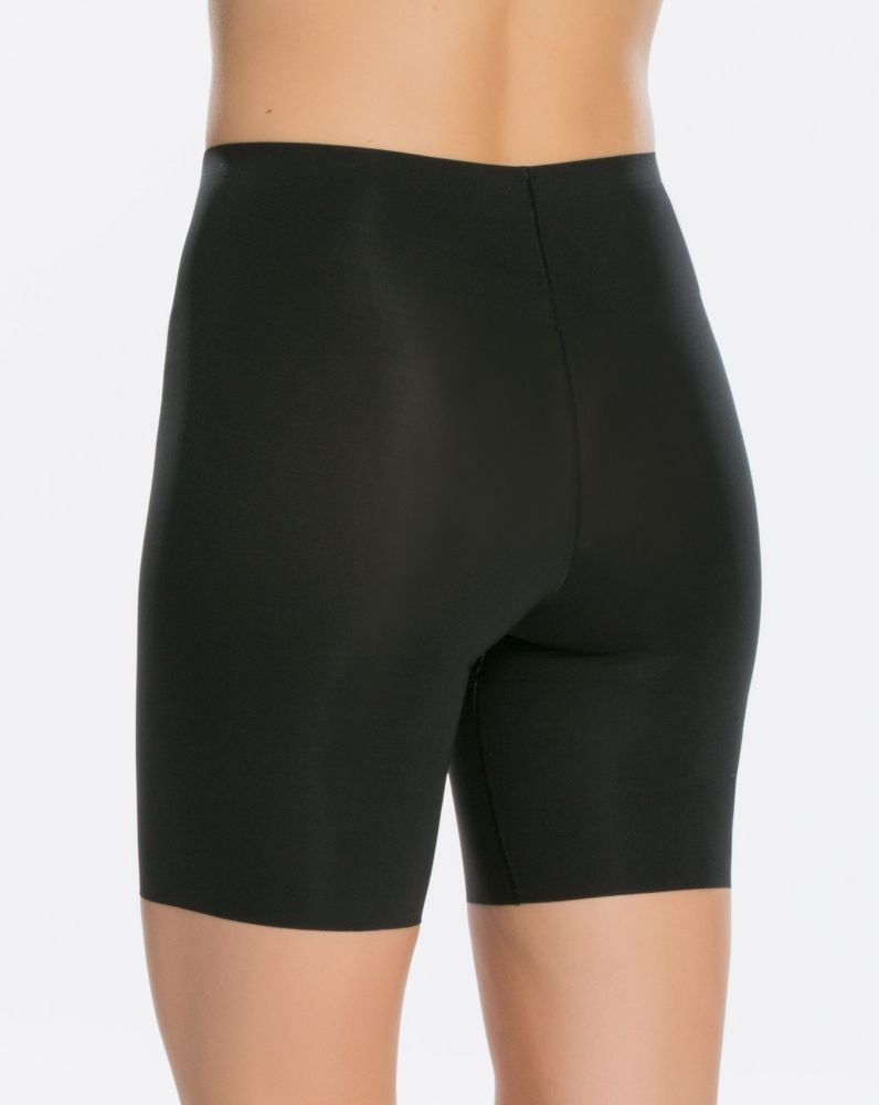 THINSTINCTS Mid Thigh Shorts in Very Black