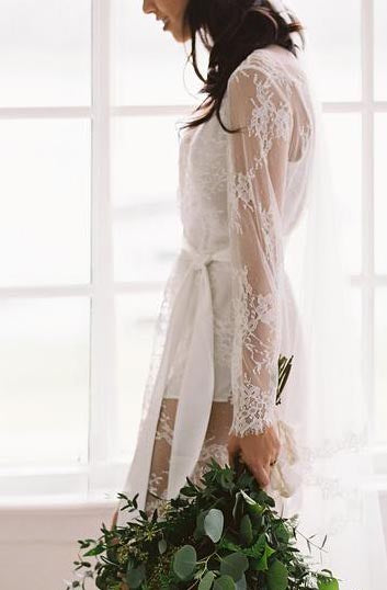 CAMELLIA Lace Robe in Ivory
