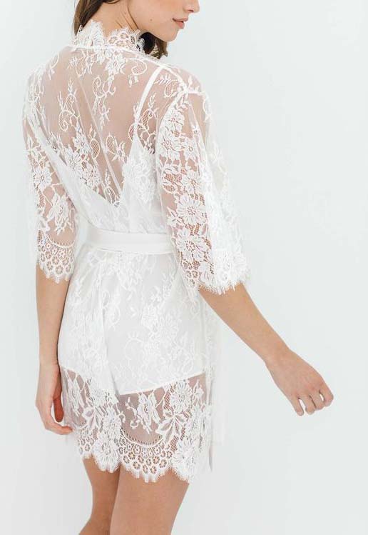 SWAN QUEEN Lace Kimono Robe in Ivory