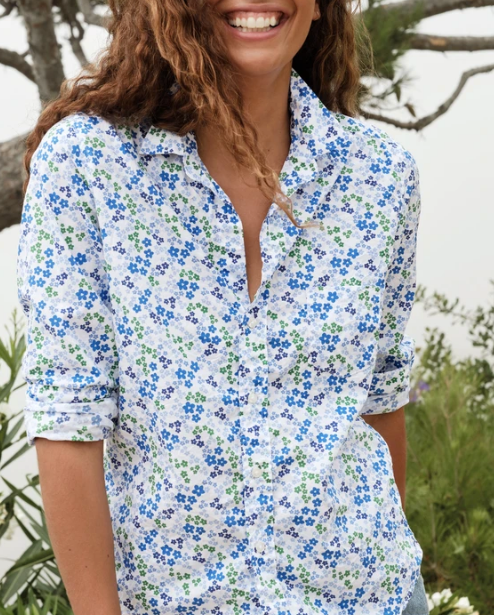 BARRY Signature Crinkle Shirt in Blue and Green Flowers – Christina's  Luxuries