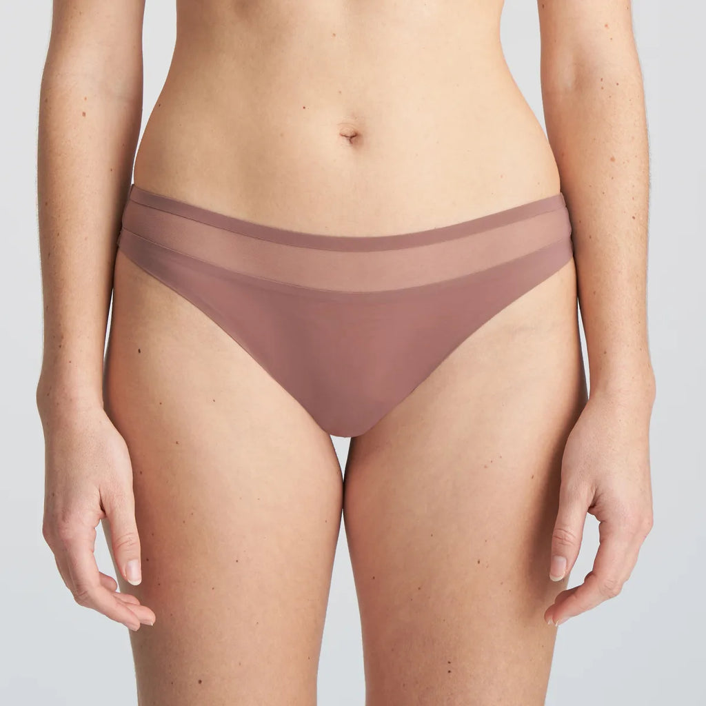 LOUIE Thong in Satin Taupe
