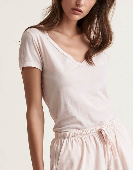 V-Neck Easy Tee in Pearl Pink